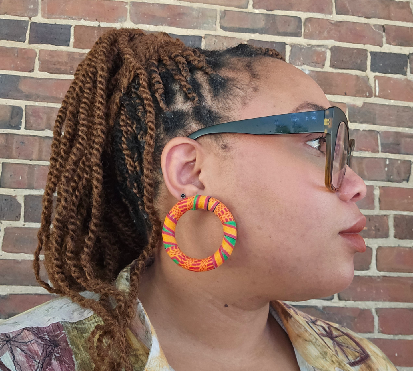 Large round Stud earrings